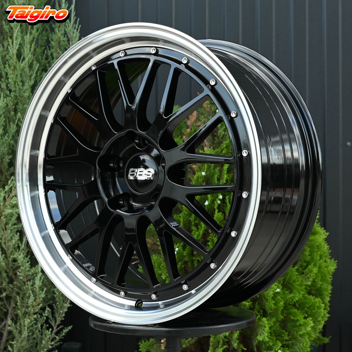 R18 BBS LM Стиль 8.0J ET38 5*114.3 Черный