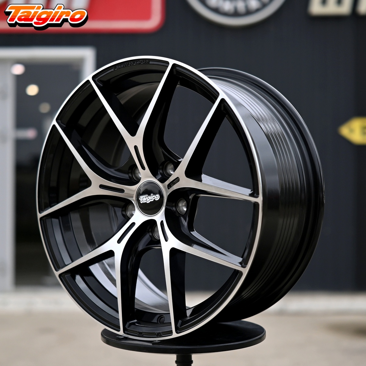R17 Taigiro FF006 7.5J ET38 5*112 Черный ФЗ