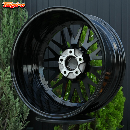 R19 BBS LM Стиль 8.5J ET38 5*114.3 Черный