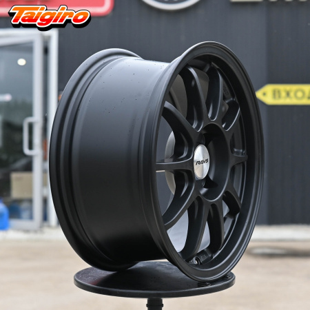 R15 Volk Racing CE28 Стиль 7.0J ET35 4*100 Черный мат
