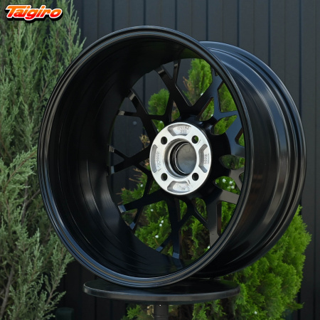 R17 HRE FF10 Стиль 7.5J ET38 4*100 Черный