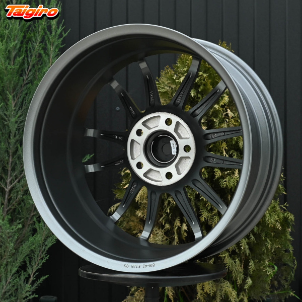 R17 Rays Gram 57Xtreme Стиль 8.0J ET35 5*114.3 Графит
