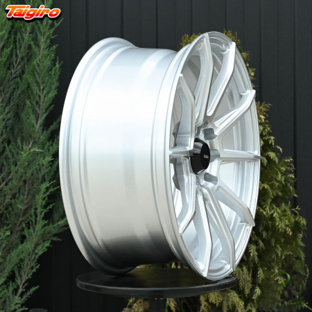 R16 Taigiro Spider 7.0J ET35 4*100/114.3 Серебро