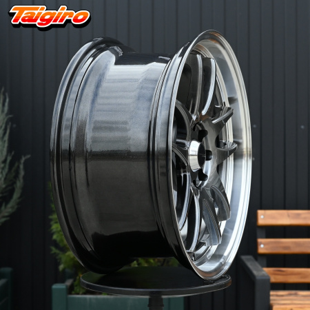 R17 Work Emotion CR2P Стиль 8.0J ET35 4*100/114.3 Темный хром
