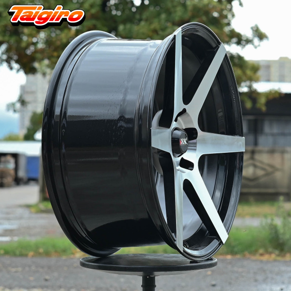 R18 Taigiro XXR 8.5J ET30 5*114.3 Черный ФЗ