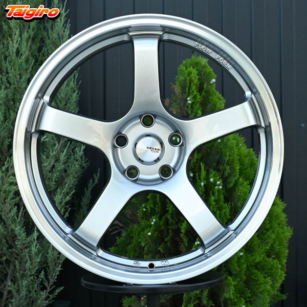R19 Advan GT стиль 8.5 ET38 5*114.3 Темный хром