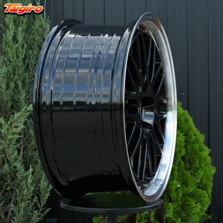 R19 BBS LM Стиль 8.5J ET38 5*114.3 Черный