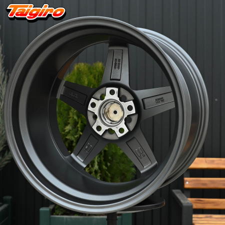 R18 Taigiro LM 10.5J ET15 5*114.3 Мат графит
