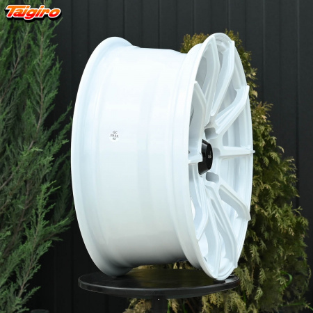 R16 Taigiro Spider 7.0J ET35 4*100/114.3 Белый