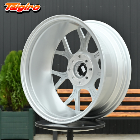 R16 BBS CH-R Стиль 7.0J ET40 4*100/114.3 Серебро