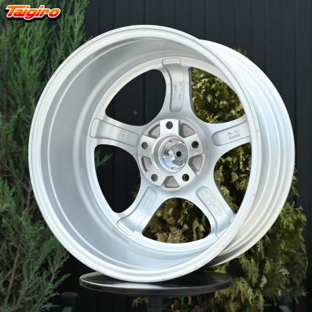 R17 Taigiro Meister 7.5J ET38 5*114.3 Серебро