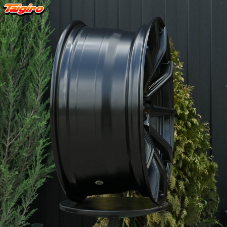 R18 Taigiro Spider 8.0J ET30 5*100/114.3 Черный