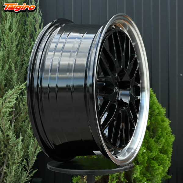 R18 BBS LM Стиль 8.0J ET38 5*114.3 Черный