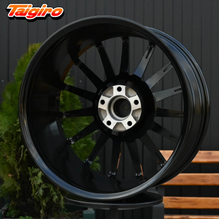 R19 O.Z Superturismo Стиль 8.5J ET35 5*112 Черный